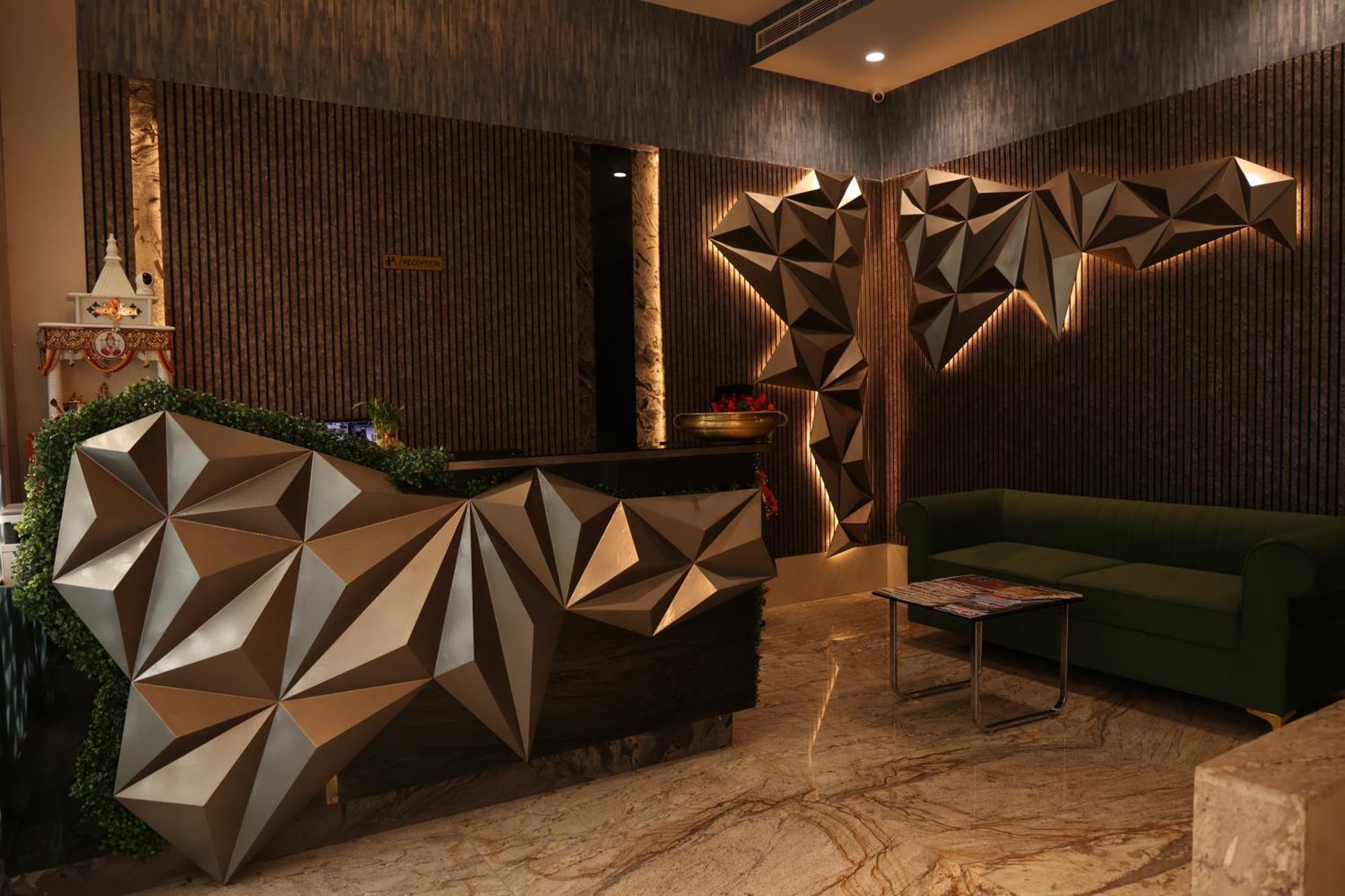 Hotel Pinaka Inn ลัคเนา ภายนอก รูปภาพ