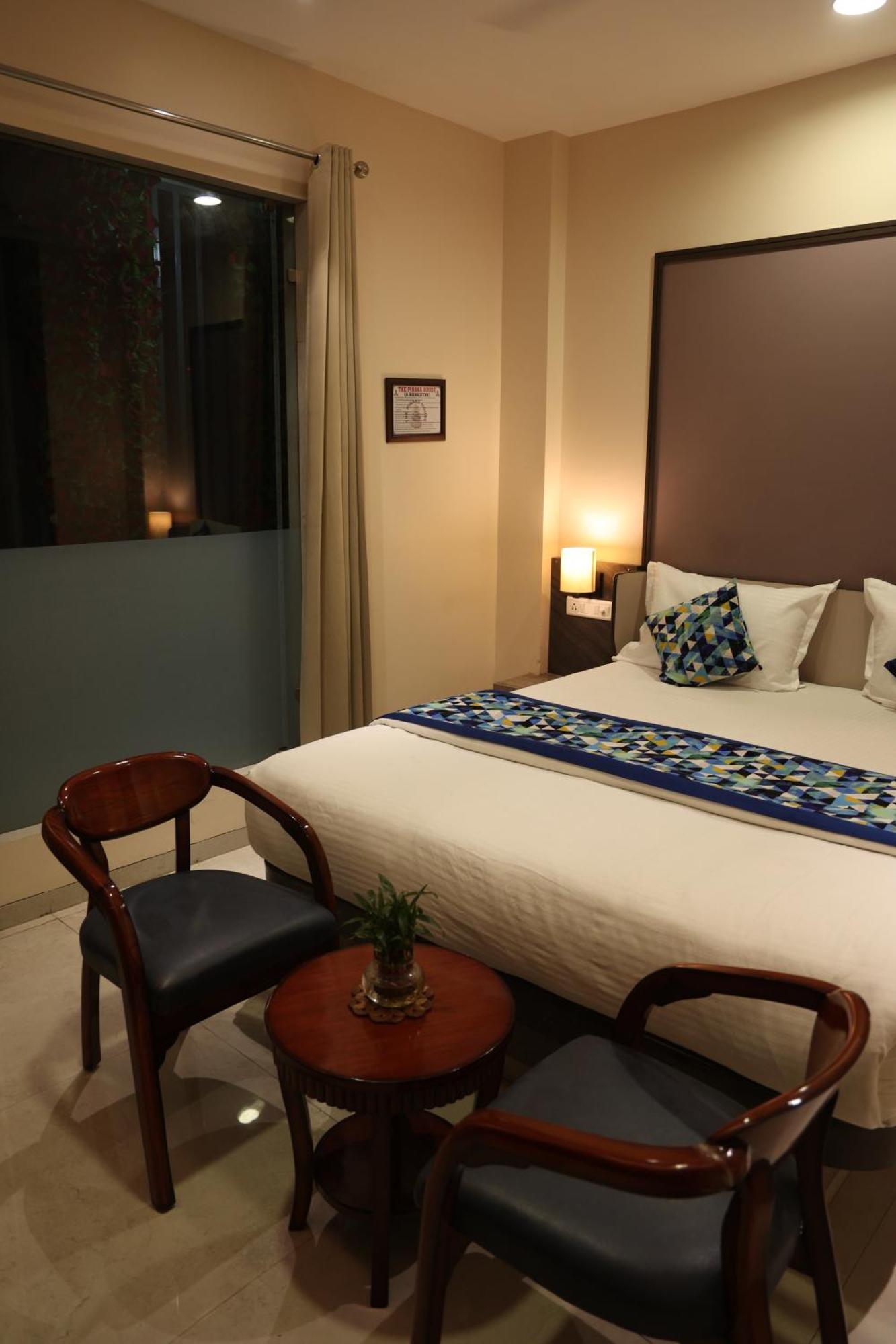 Hotel Pinaka Inn ลัคเนา ภายนอก รูปภาพ