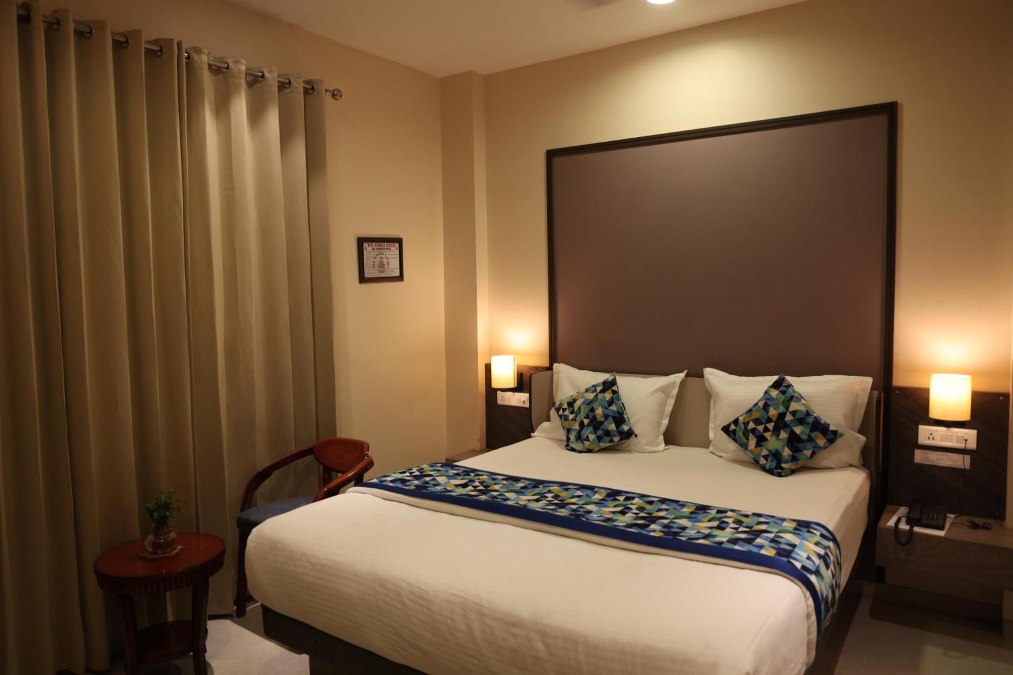 Hotel Pinaka Inn ลัคเนา ภายนอก รูปภาพ